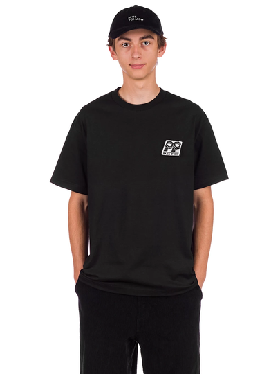 Pass Port Bold Patch T-Shirt musta
