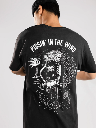 Lurking Class Pissin' T-paita musta