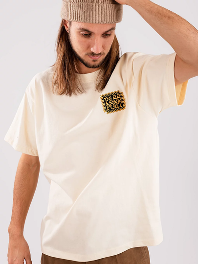 Pass Port Tooth & Nail T-Shirt valkoinen