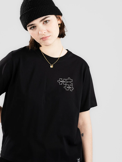 Iriedaily E is Q T-Shirt musta